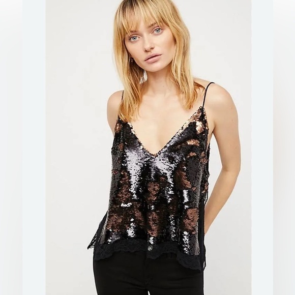 Free People Tops - Free People NWOT Swingin Sequin Surplice Cami - XS (oversized)